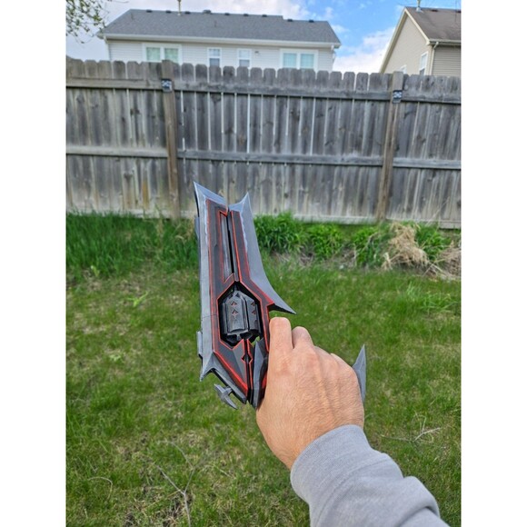 Hand Painted Valorant Kuronami Sheriff - Custom Handmade Gaming Cosplay Prop - Picture 4 of 8